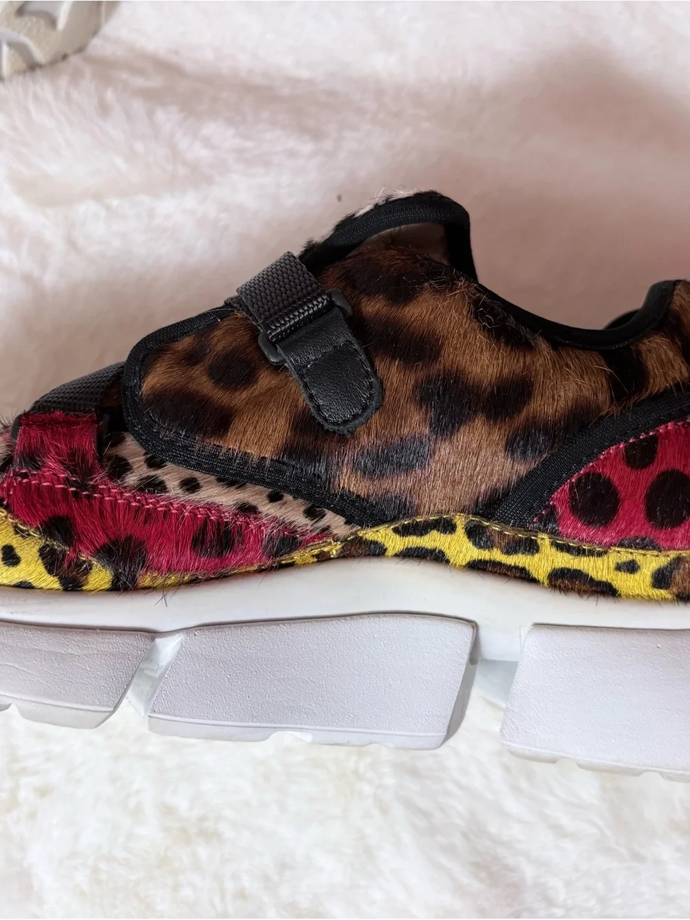 Chloe make statement